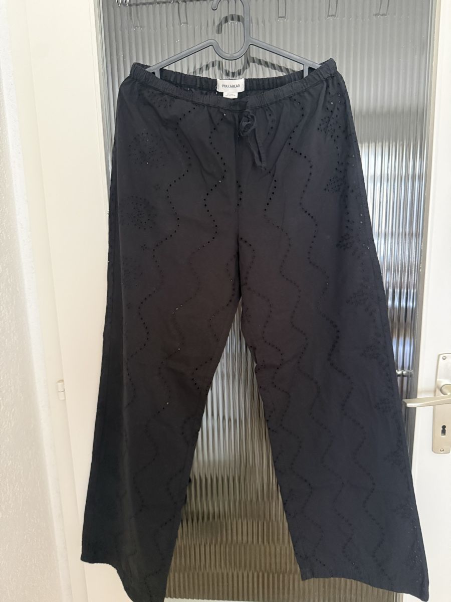 Pull&Bear Camicette: Ensemble Pull&Bear noir ajouré – Usato da Monthey venduto da iri_9pt5 3