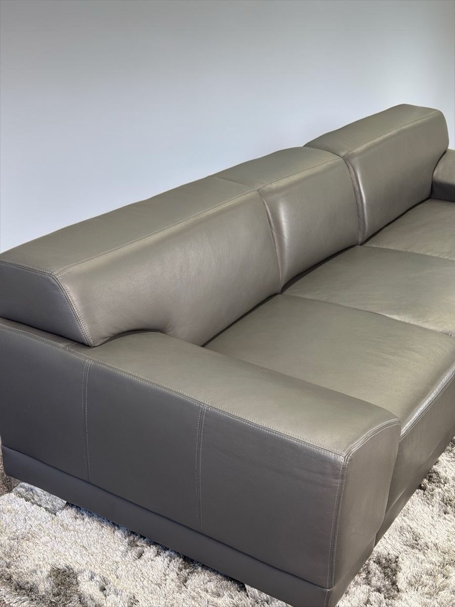 Divani: Ecksofa aus Büffelleder, Anchor Grey, mit Bettfunktion – Usato da Fehraltorf venduto da Sofalab.swiss 3