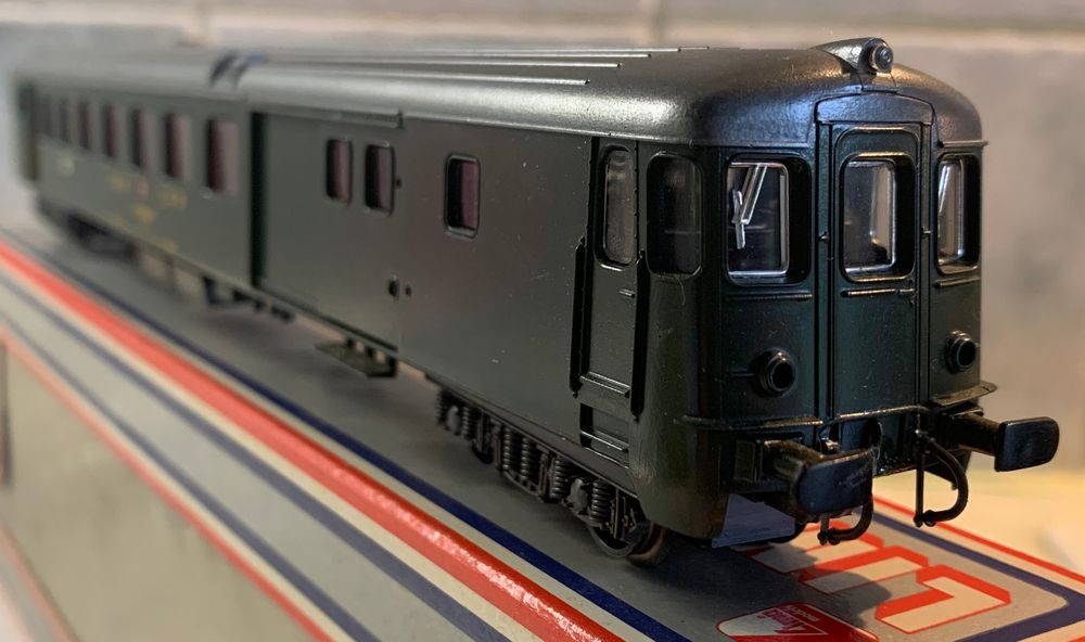 LIMA 30 9266L HO Corail / Rare Voiture pilote 2ème cl-fg B6Duz / SNCF