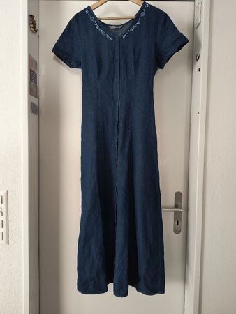 Jeanskleid mit Stickerei, Gr. M, toll für den Sommer!