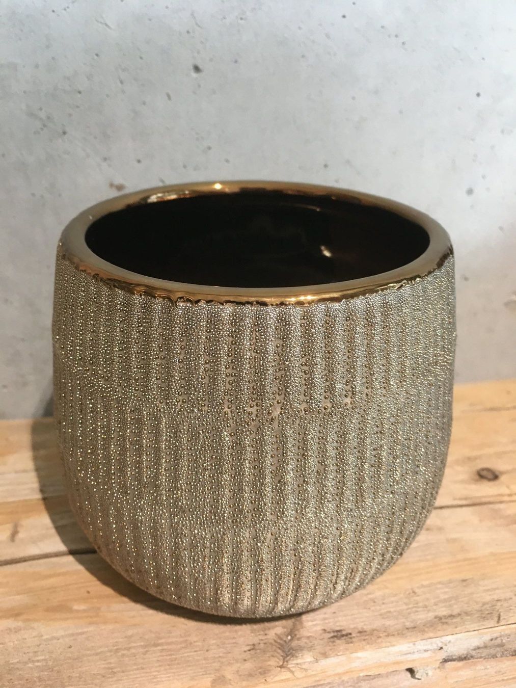 Blumentöpfe: Blumentopf gross in der Farbe Bronze/Neu/OVP – Neu und originalverpackt aus Volketswil von rubin74 1