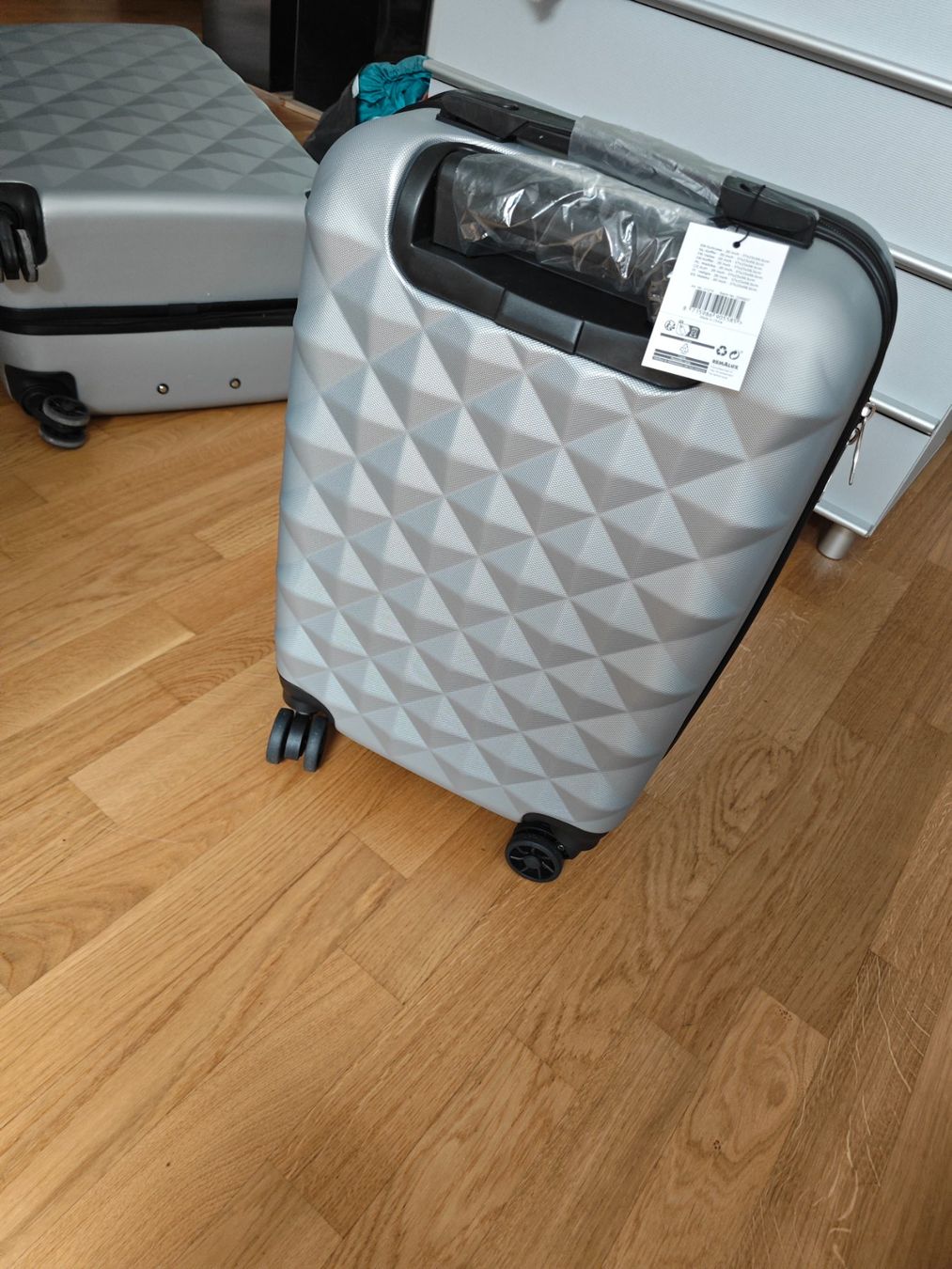 Valigie: Neuwertiges Reise Koffer 3er Set – Nuovo (secondo la descrizione) da Zollikofen venduto da Macmax3 3