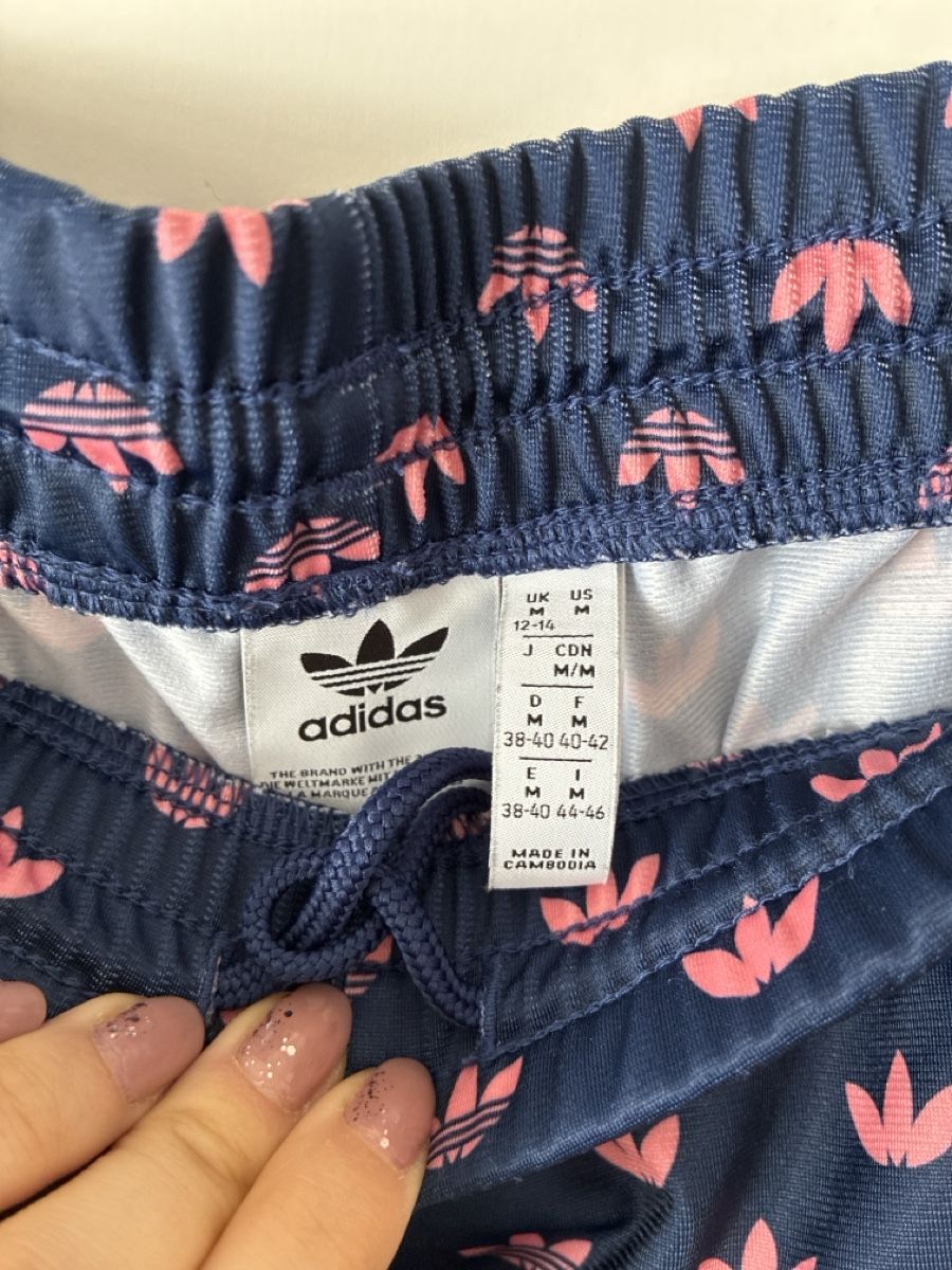 Adidas Hosen: Adidas trousers  – Neu (gemäss Beschreibung) aus Walenstadt von bedina92 2