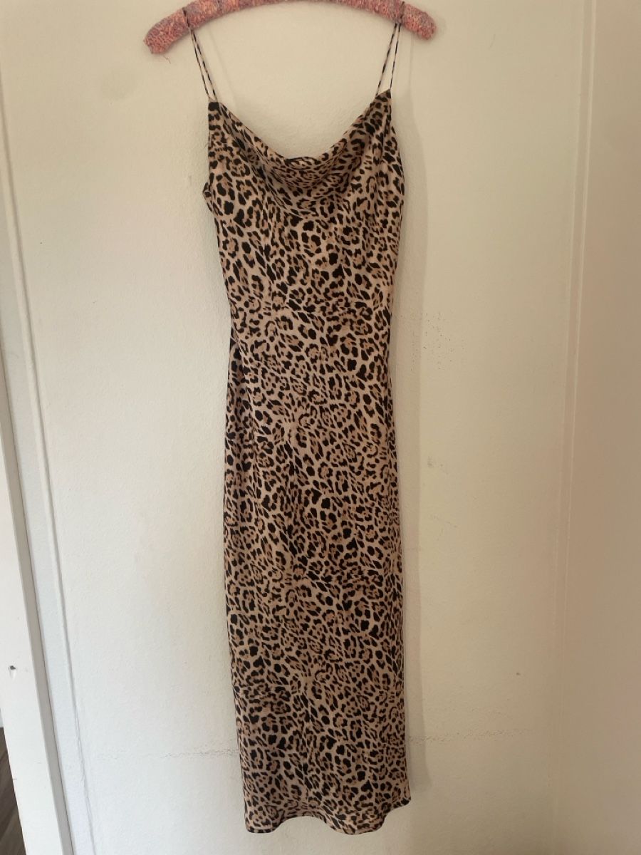 Mango Kleider: Maxikleid Leoprint – Neu (gemäss Beschreibung) aus Aarau von est_x5vz