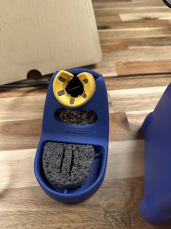 Tutti gli attrezzi: Hakko FX-888D Lötstation – Usato da Winterthur venduto da Venjof 2