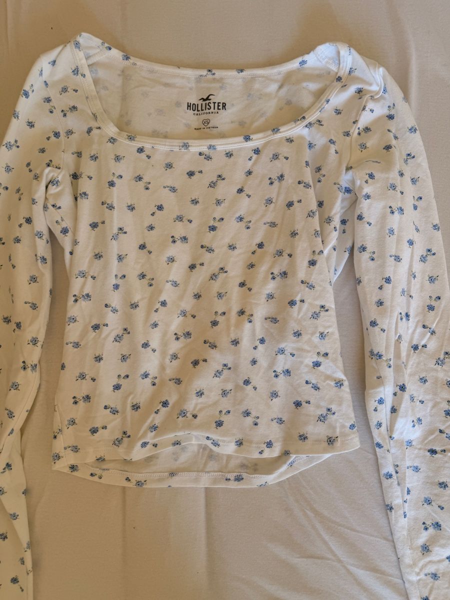 Hollister Top: Hollister Top – Nuovo (secondo la descrizione) da Basel venduto da luc_tld6