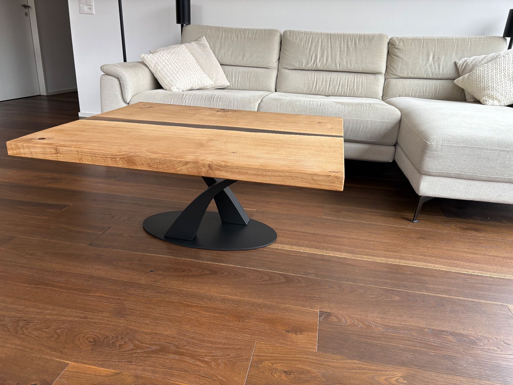 Tavoli: Couchtisch / Epoxidharz Tisch / Rivertable / Salontisch – Nuovo (secondo la descrizione) da Grellingen venduto da fablo_design 3