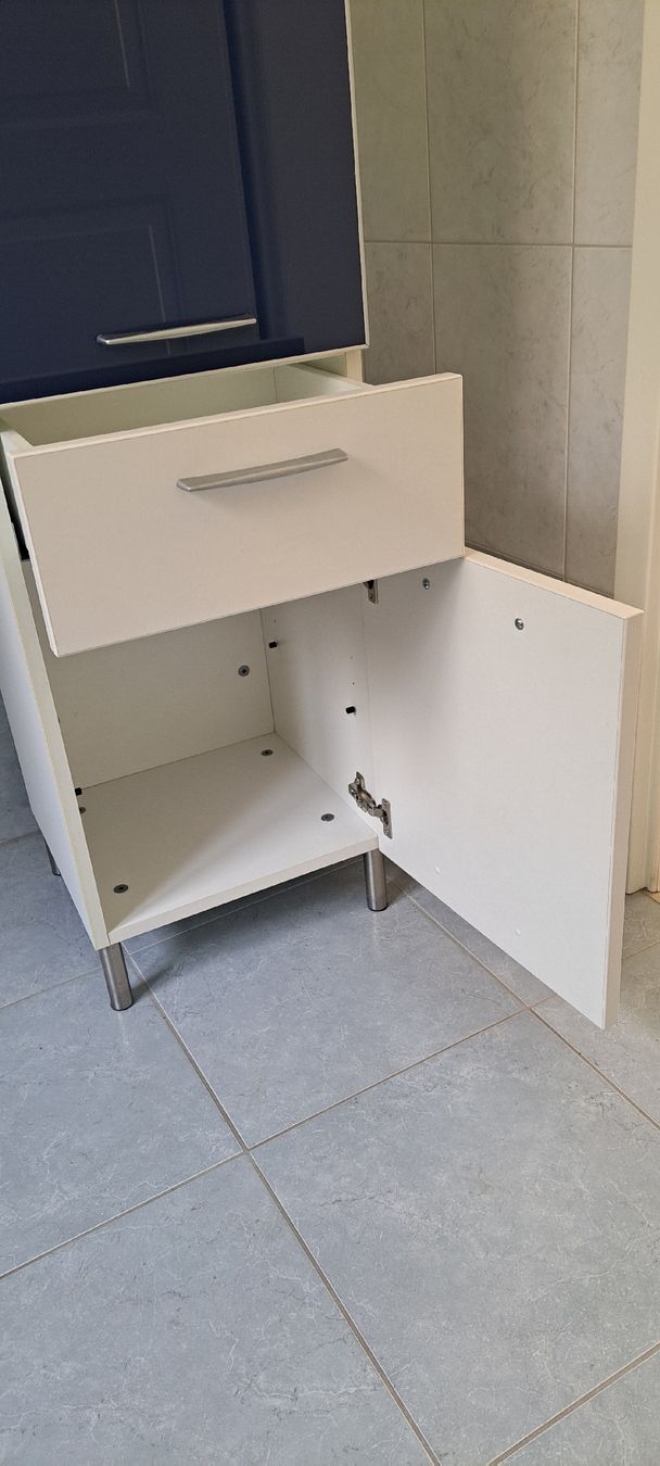 Armadi: Badezimmermöbel wie NEU – Nuovo (secondo la descrizione) da Burgdorf venduto da 13Isernia 1