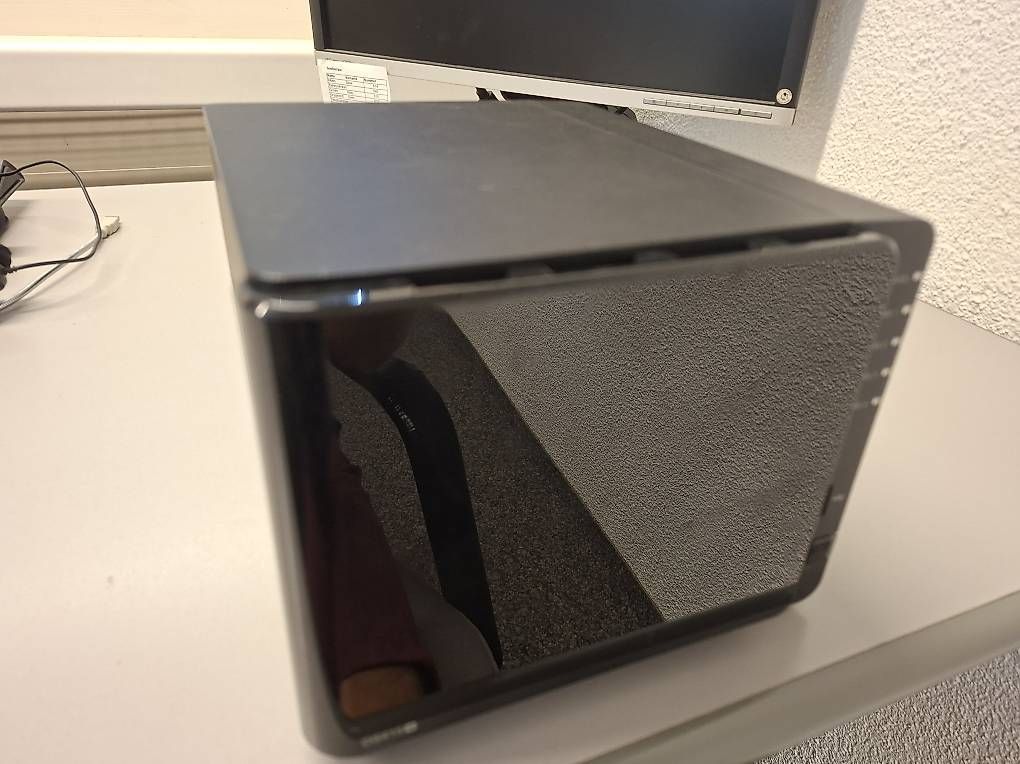 Synology Serveurs: Synology DS415+ defekt – D'occasion à Wettingen par phyti1