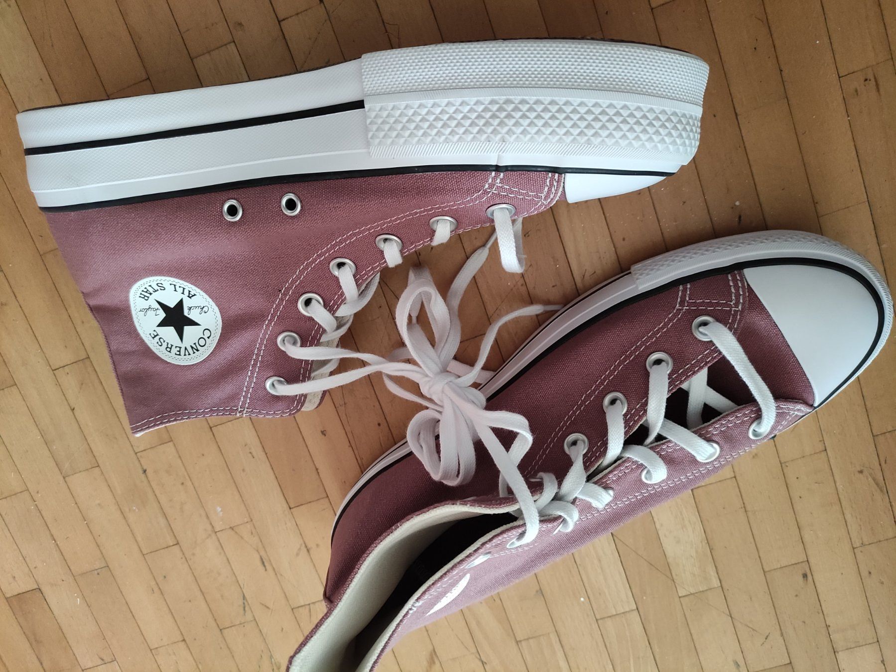 Scarpe da uomo: Neu Converse All Star gr 41 – Nuovo e nell'imballaggio originale da Dagmersellen venduto da L.Ga.