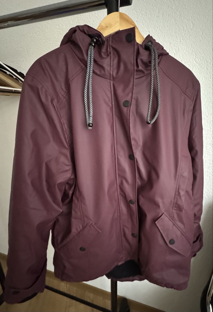 Jacken: Winterjacke – Gebraucht aus Heiligkreuz (Mels) von Chliniii