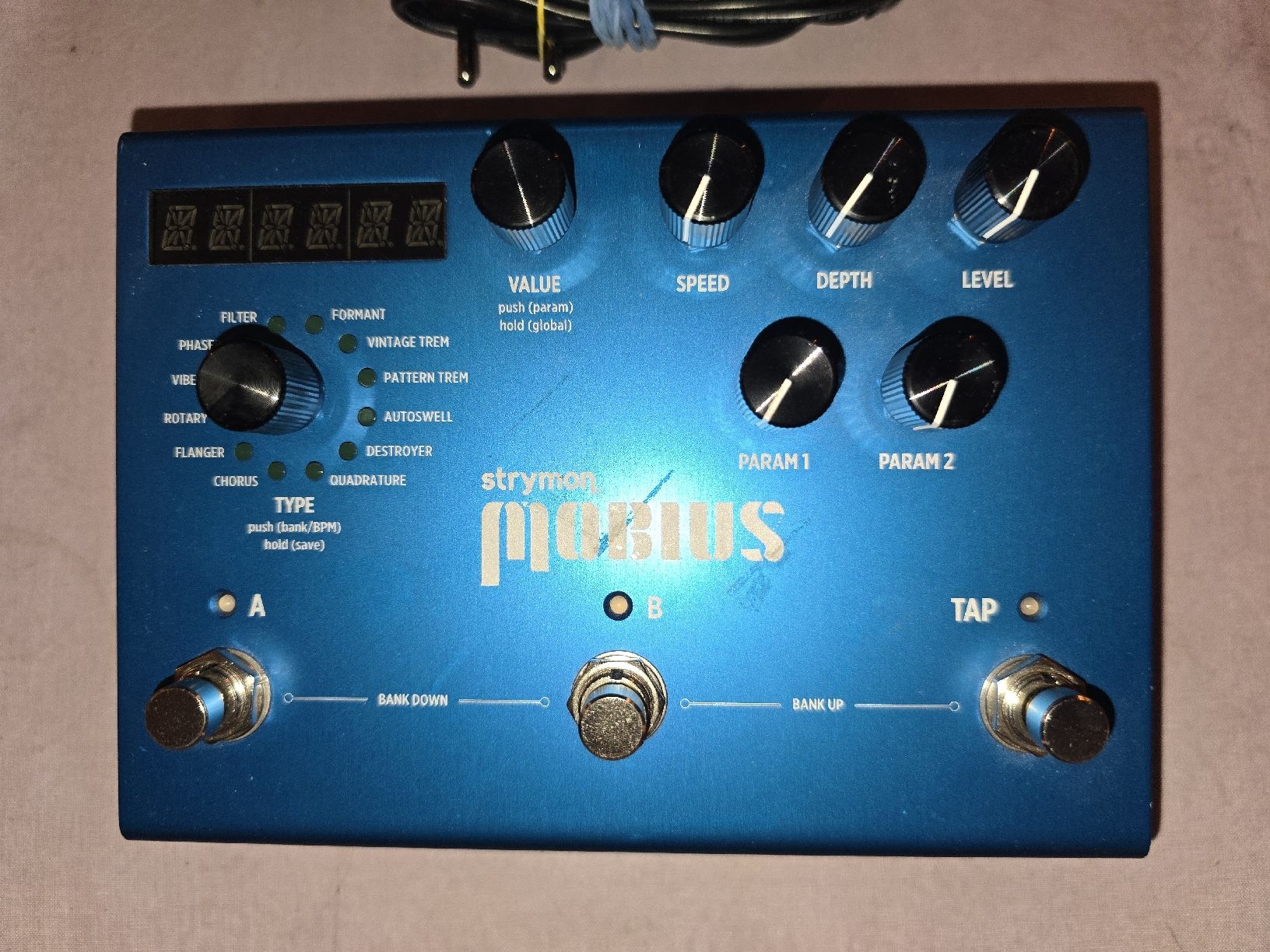 Strymon Strumenti musicali: STRYMON MOBIUS ...TOP !!! – Usato da Zürich venduto da Antiquedealer 2