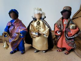 Schwarzenberger Krippenfiguren 3 Könige 29cm u. Geschenke N3