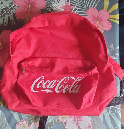 Sac à dos Coca-Cola rouge, parfait pour l'été!
