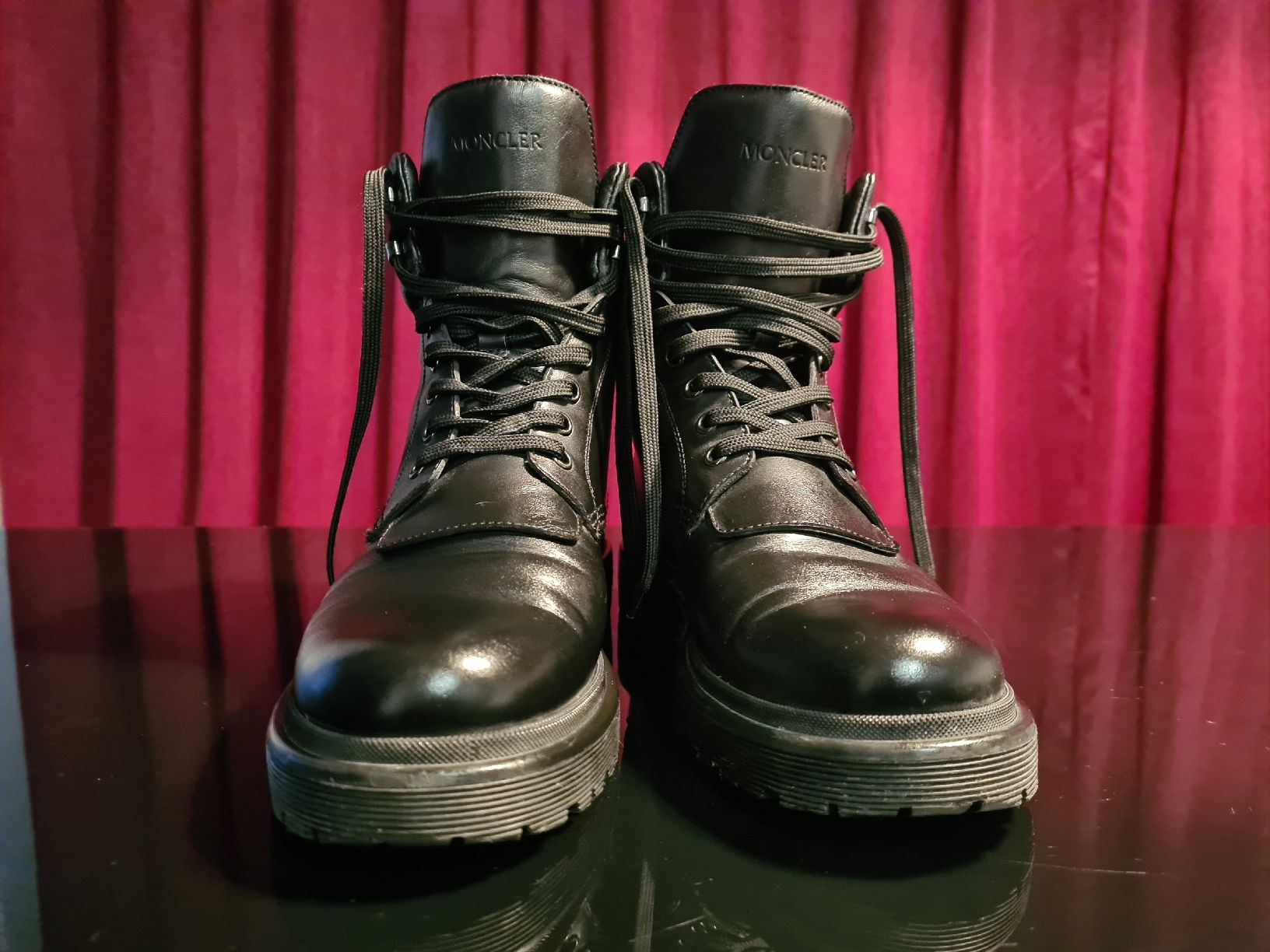 Moncler Scarpe da donna: Moncler boots Gr 38 – Usato da Kloten venduto da Kri23 2