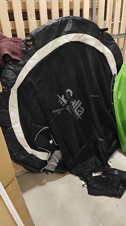 Trampolini: Indoor Trampolin 140cm Salta Junior – Usato da Reinach BL venduto da Future_TraX 1