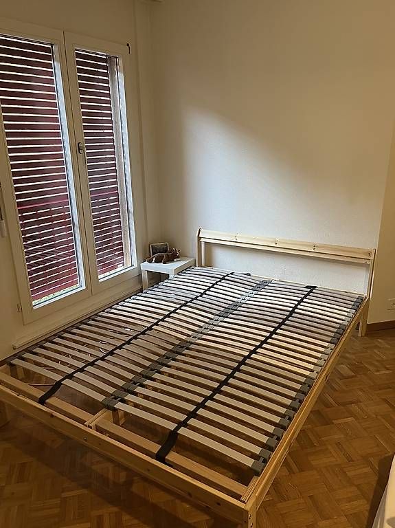Letti: Cadre de lit avec sommier  – Usato da Neuchâtel venduto da chl_vb2h