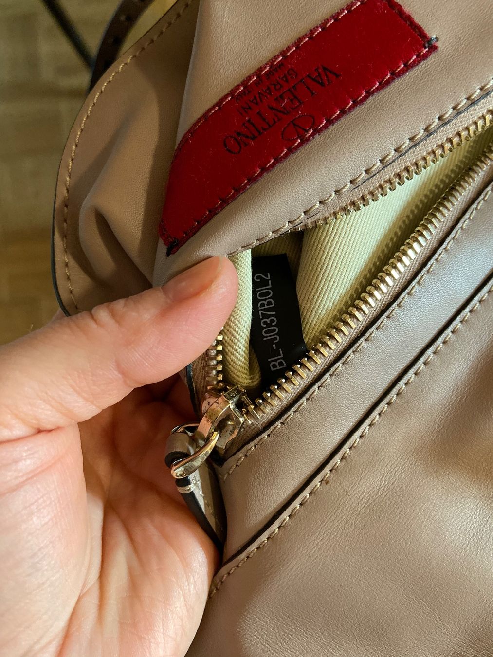 Valentino Borse da donna: Valentino Garavani Rockstud Bag Small – Usato da Jonen venduto da Lux.K. 5