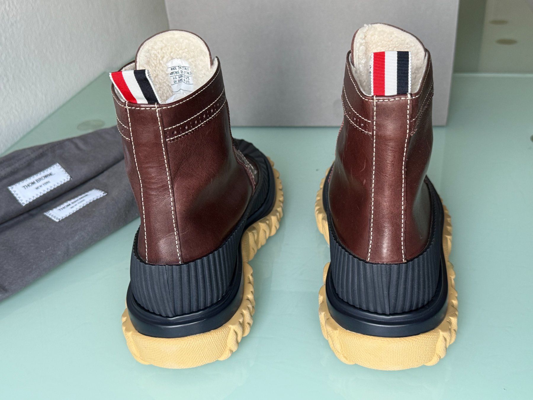 Louis Vuitton Scarpe da uomo: THOM BROWNE Shearling Lined Longwing Duck Boots 41.5 NEU – Nuovo e nell'imballaggio originale da Kreuzlingen venduto da kruezbiz 4