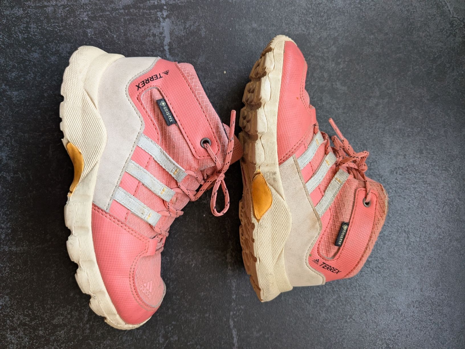 Adidas Schuhe für Jungen: Adidas Terrex Gore-Tex Gr. 27 – Gebraucht aus Ebnat-Kappel von Fini1000 1