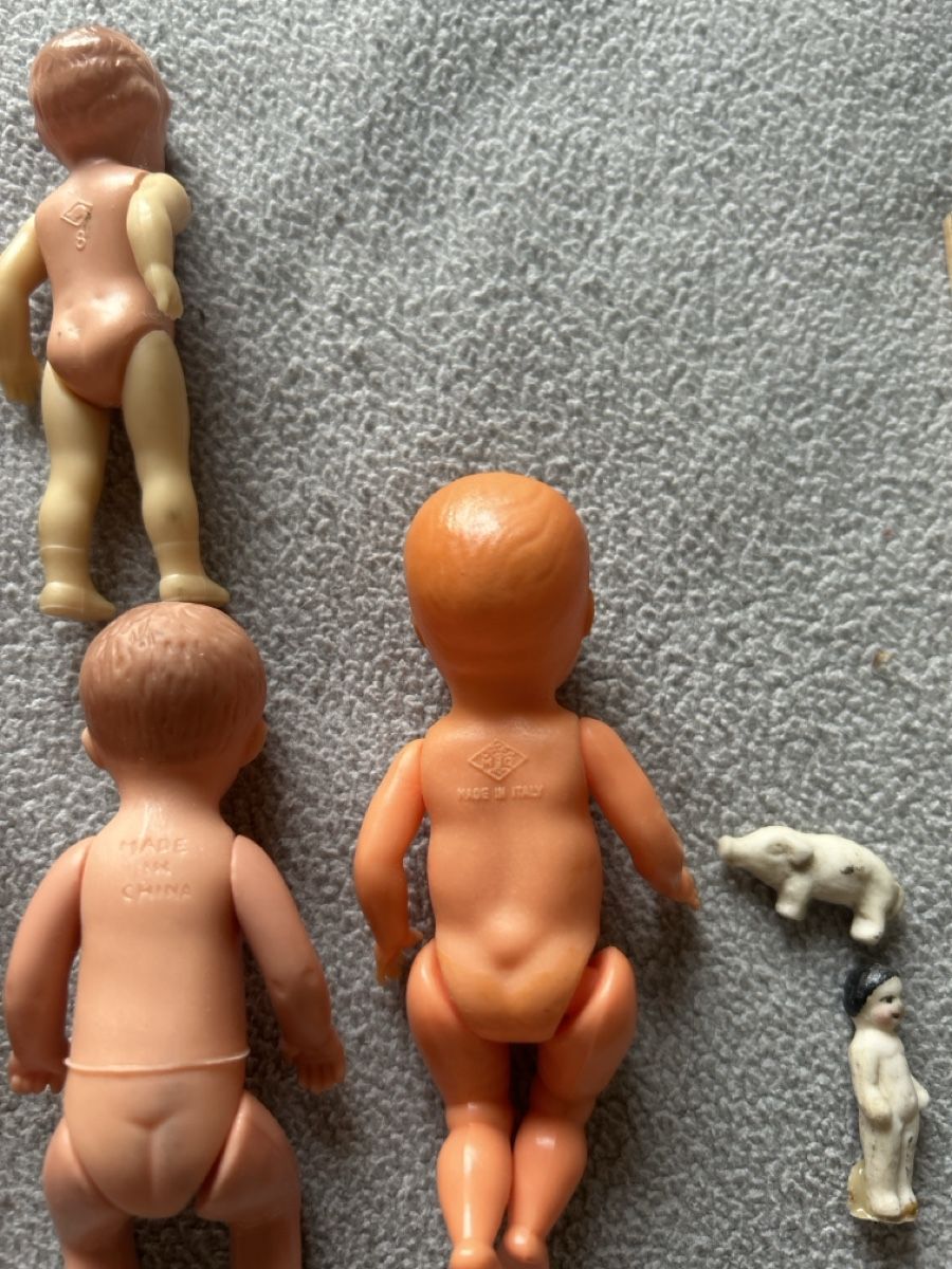 Bambole: 8 kleine alte Puppen – Usato da Bonstetten venduto da Ebano- 5