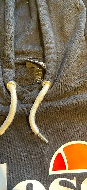 Maglioni & Felpe: Ellesse Pullover Hoodie Xl – Usato da Basel venduto da pskb24 1