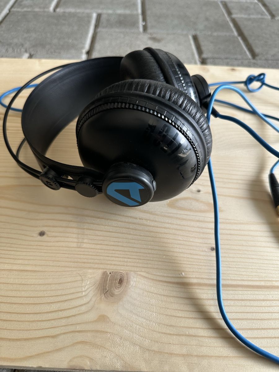Kopfhörer: Studio Kopfhörer Alesis  – Gebraucht aus Dielsdorf von caermivan 1
