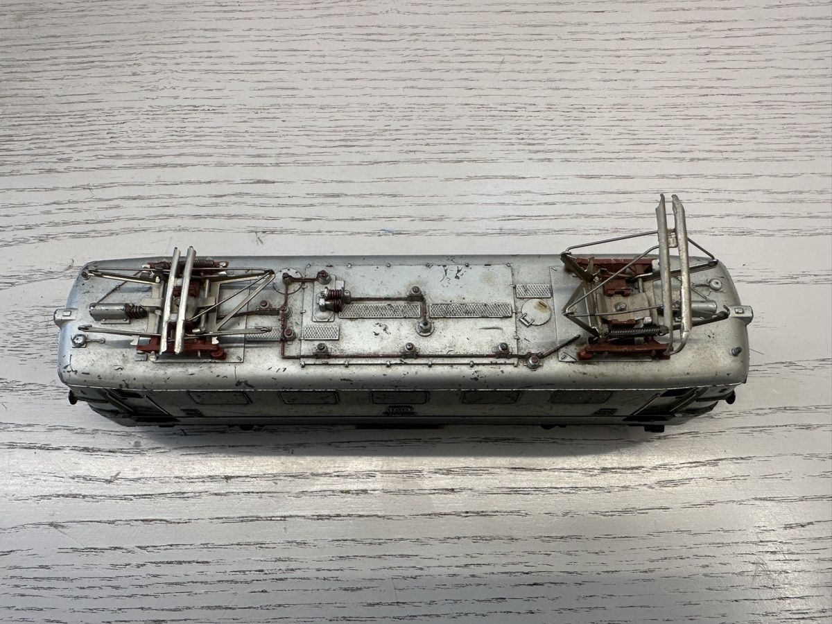 Märklin Modellini di ferrovie: Märklin 3037 DB BR 141 – Usato da Lupsingen venduto da New-Haven 4