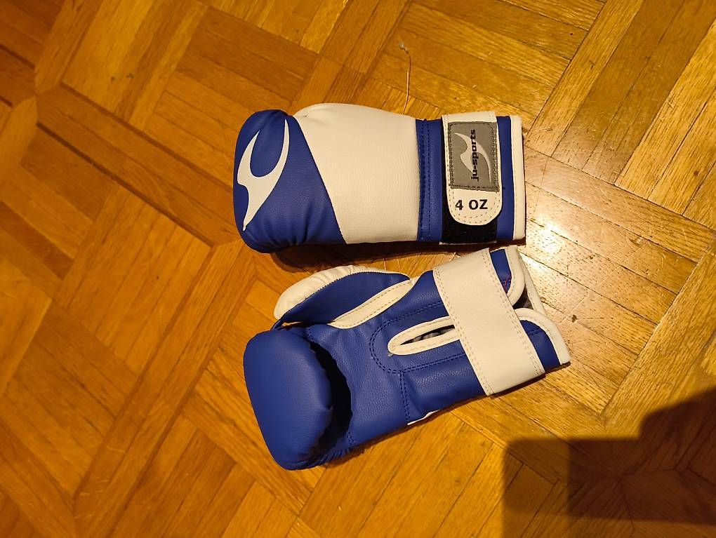 Gants: Kinder Boxhandschuhe 4oz – D'occasion à Zürich par juheh