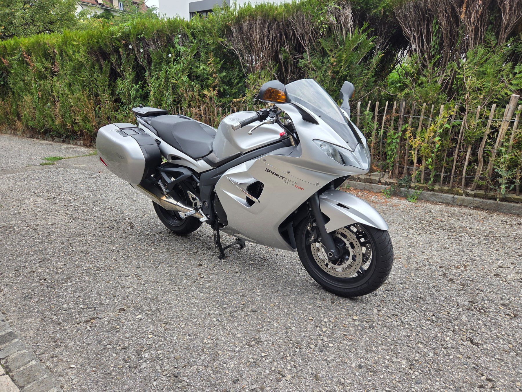 Triumph Touring: Triumph Sprint GT 1050 ABS – Gebraucht aus Lausanne von Alanet1