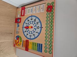 Lernuhr Goula Kalender aus Holz gebraucht Zustand