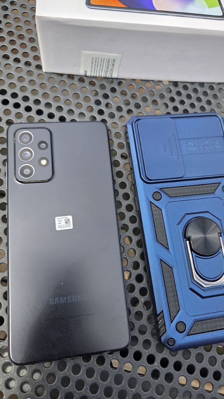 Samsung Telefoni cellulari / Smartphones: Samsung galaxy A52 – Usato da Guntalingen venduto da Tsch0 2