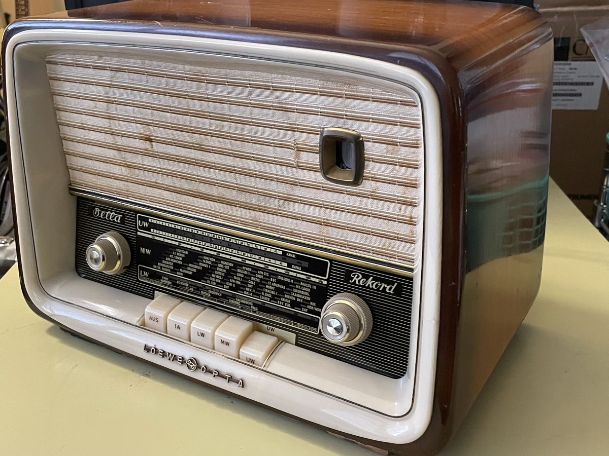 Loewe Radios: Loewe Opta Bella Rekord – Gebraucht aus Oftringen von Jradioman 5
