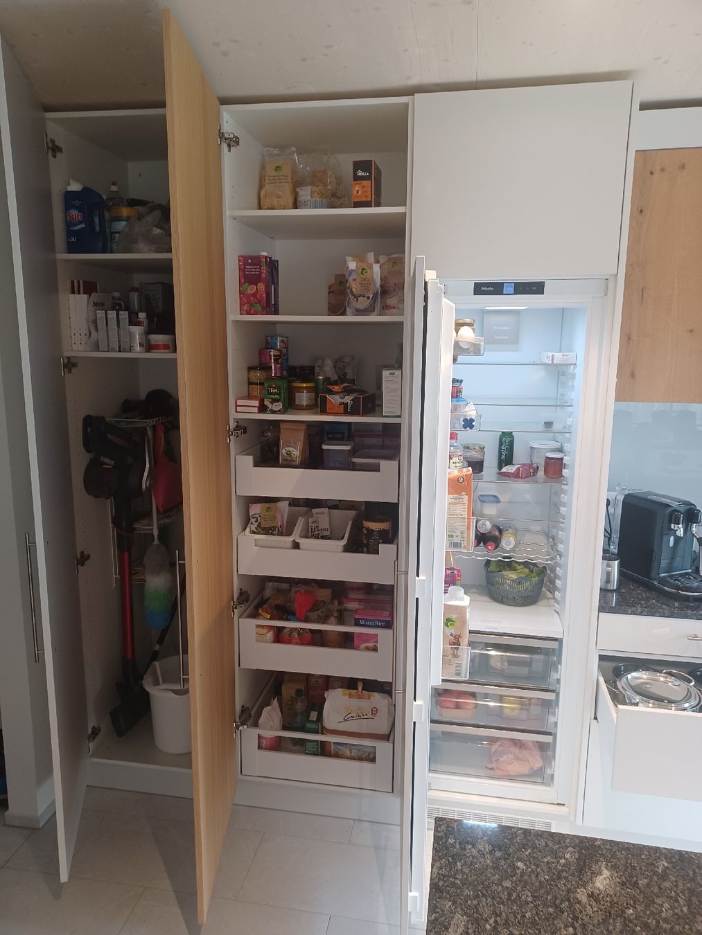 Cuisines complètes: Einbauküche 2 jährig – D'occasion à Staufen par Markus247 4