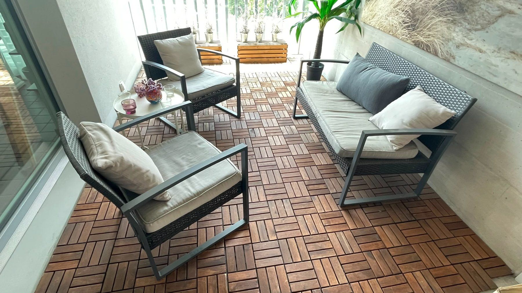 Set di tavolo e panche: Lounge Balkonmöbel Set 4-teilig mit Kissen – Usato da Glattpark(Opfikon) venduto da Carpri 2