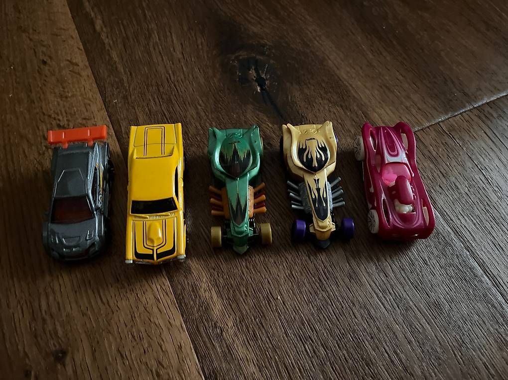 Jouets: Hot Wheel Autos, 5 Stück – D'occasion à Mühlethurnen par JackyCindy