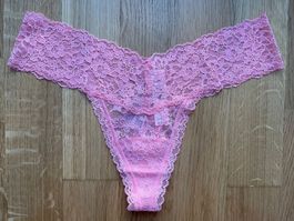 Victoria’s Secret Lace Thong S NEW
