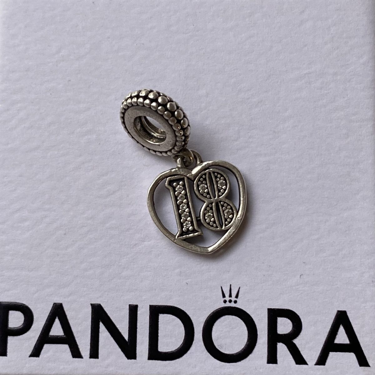 Pandora Ciondoli: Pandora 18 Herz Charms – Usato da Givisiez venduto da dor_xb9k
