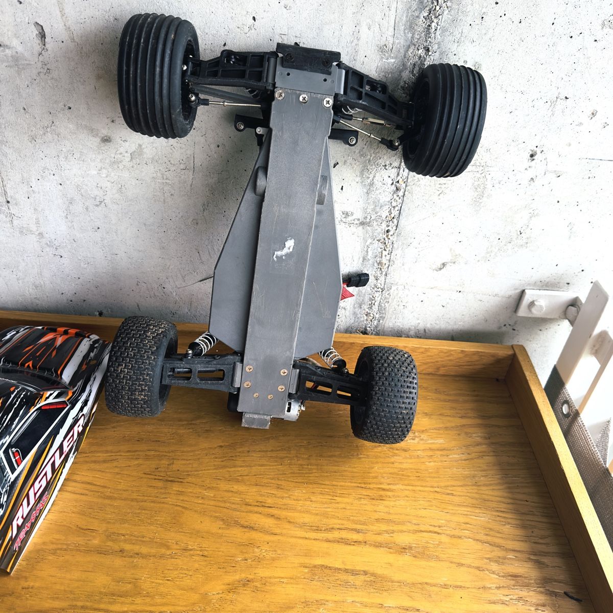 Traxxas RC Modellbau: Traxxas Rustler RC Auto schwarz orange  – Gebraucht aus Nebikon von sal_pvk8 4