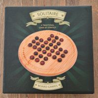 Solitär Brettspiel aus Holz mit Kugeln