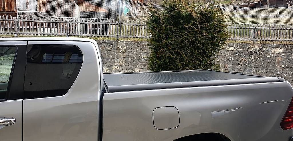 Toutes les pièces détachées: Laderaumabdeckung Rollo – D'occasion à Chur par S3Viii