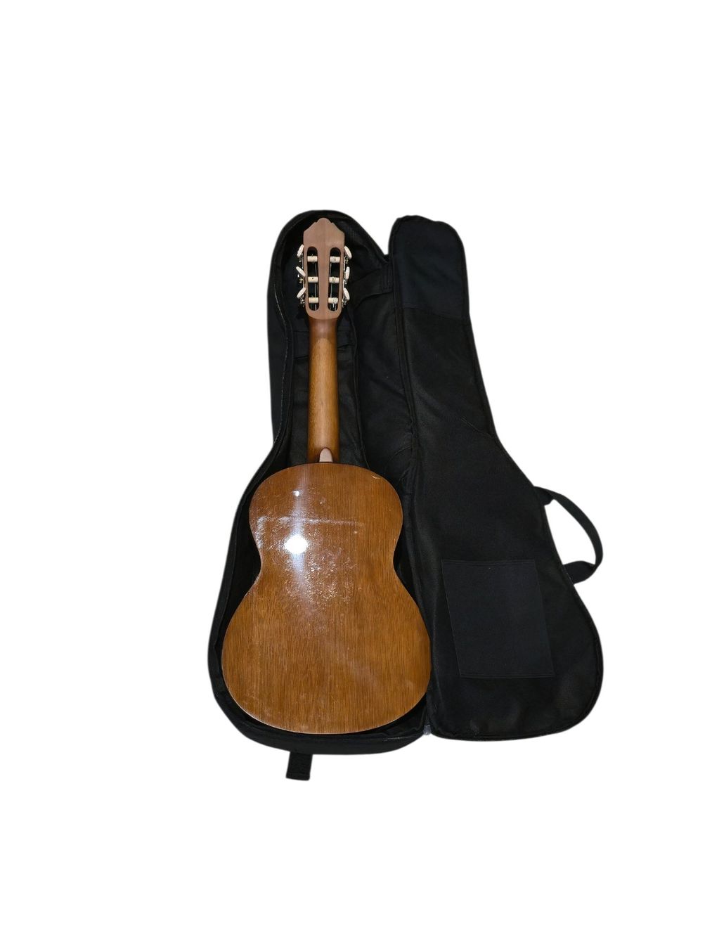 Yamaha Instruments de musique: Guitare classique avec housse! – D'occasion à Crissier par Jesuisponey 1