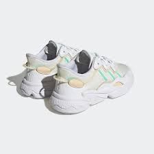 Adidas Scarpe da uomo: Adidas Ozweego sneakers 40.5 White/Pulse Mint/Sand Strata – Usato da Kilchberg ZH venduto da malibubeach 1
