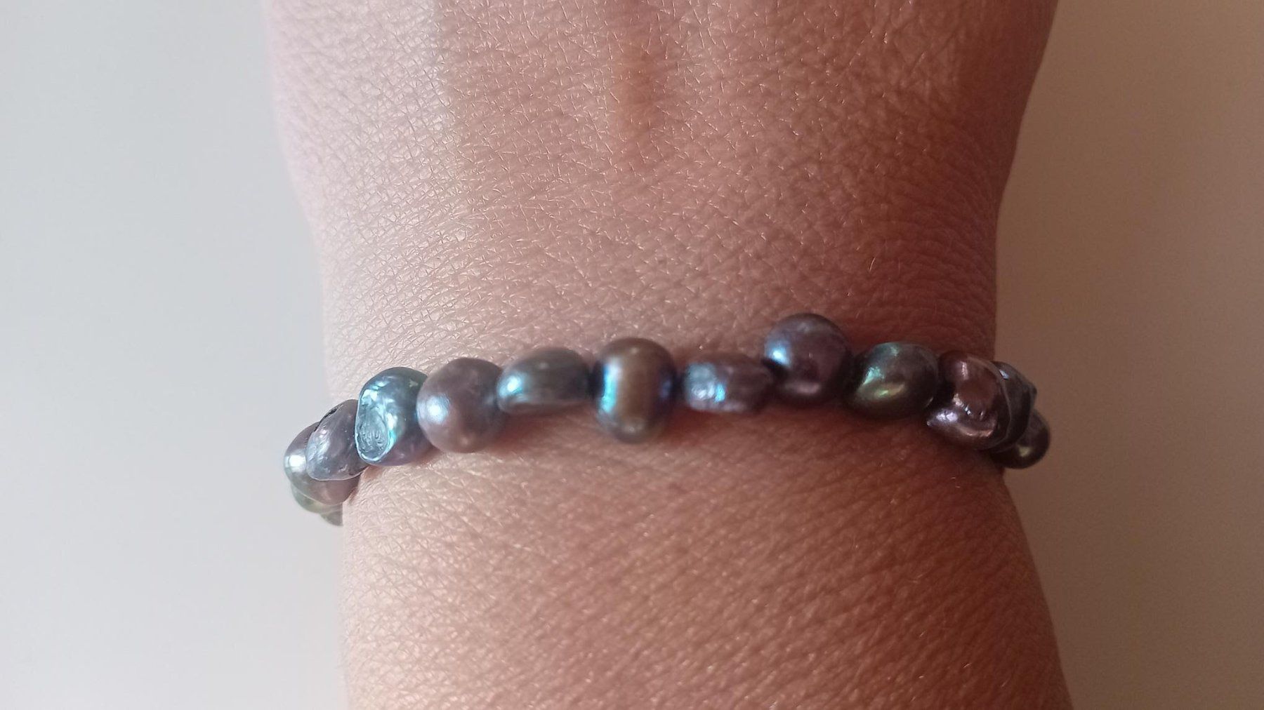 Bracciali & Braccialetti: Perlenarmband / Perlen dunkel – Usato da Salez venduto da Robe12 2