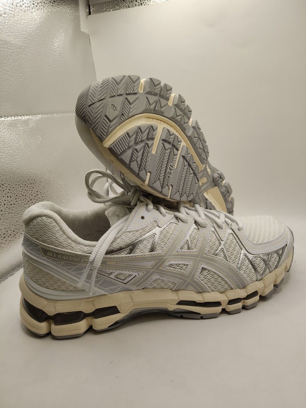 Asics Herrenschuhe: Asics - Gel Kayano 20 Gr. 44 – Neu und originalverpackt aus Dällikon von Retouren_Resale