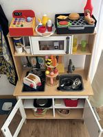 Spielküche mit viel Zubehör 