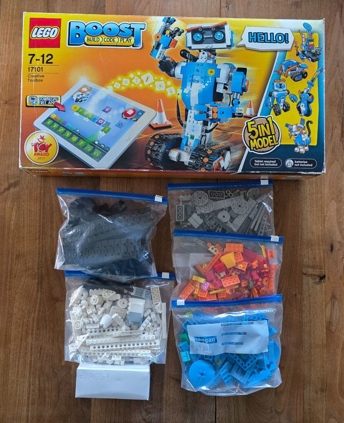 Lego Kit di costruzioni: LEGO® 17101 Programmierbares Roboticset - Lego Boost – Nuovo (secondo la descrizione) da Richterswil venduto da adora88