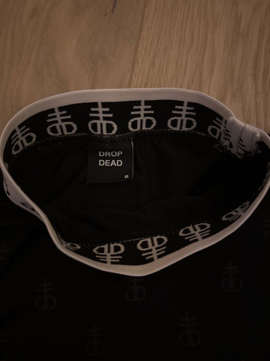 Top: Drop Dead Sport Top Schwarz Grösse S – Usato da Urdorf venduto da kaaaariin 1