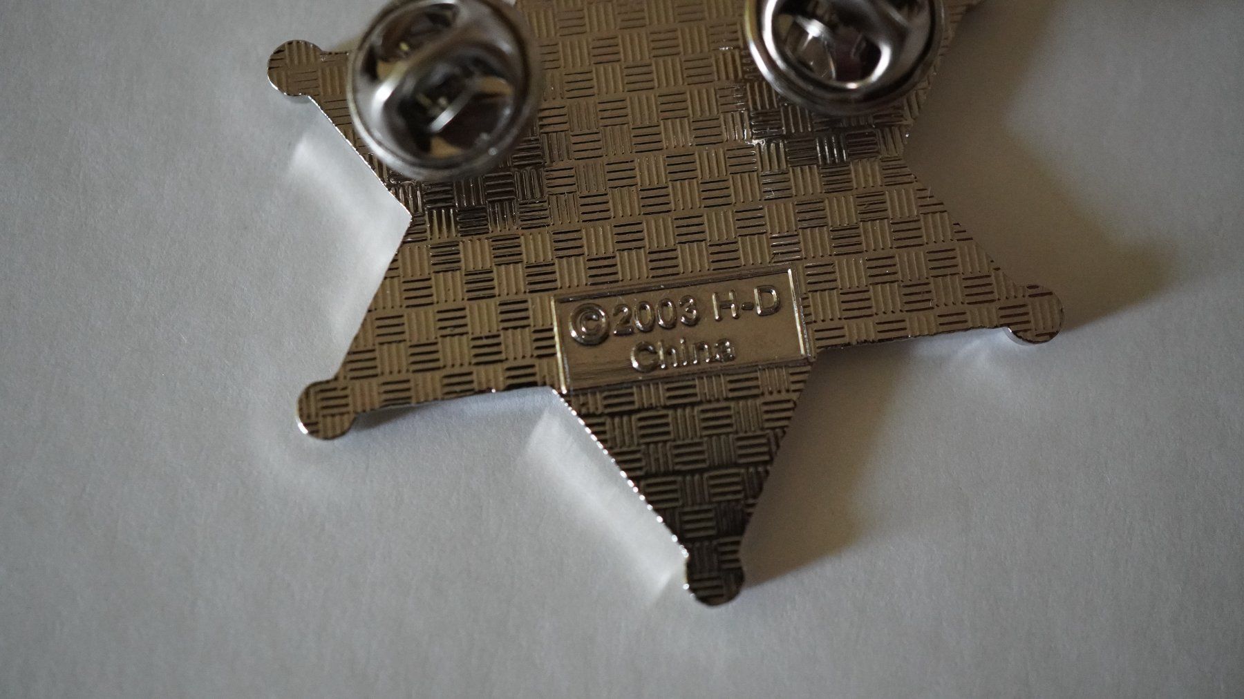 Harley-Davidson Placchette & Badge: Pin Harley Davidson 5 cm – Usato da Worb venduto da worb01 1