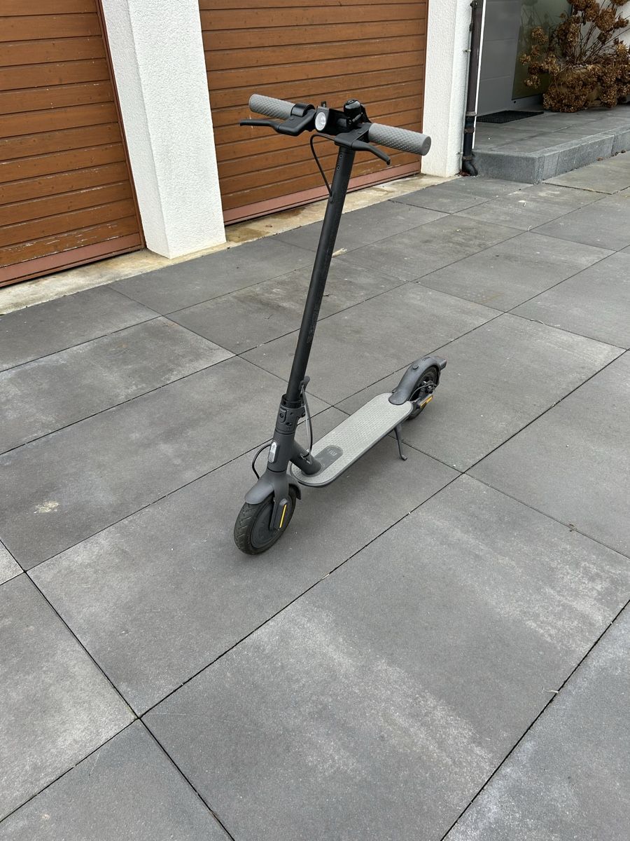 Xiaomi Kickboard: Xiaomi E-Scooter Mi 1S – Gebraucht aus Ermatingen von lfu_7twh